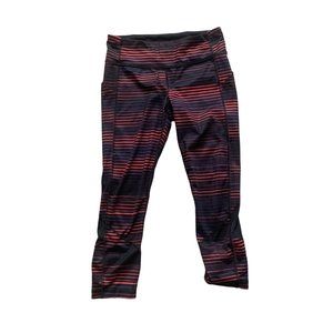 Lululemon Athletica Twisted Dune Alarming Black Stripe Rival Crop Pants Size 6